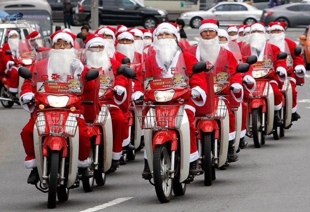 peres-noel-moto.jpg