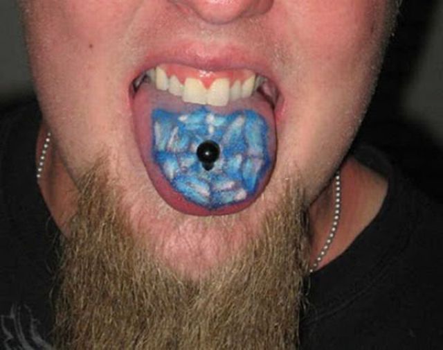 tatouage sur la langue